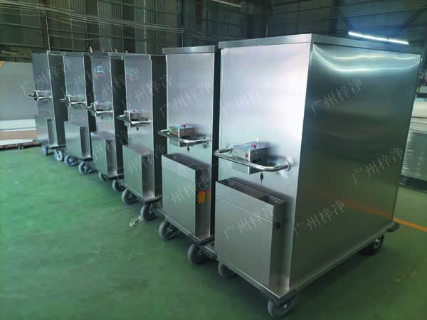 一次性物品電動轉運車采用304拉絲不銹鋼板面板厚度：≥1.2mm,表面作拉絲亞光處理。