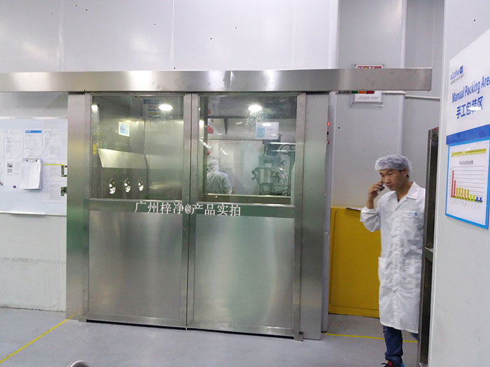 自動門風淋室作為潔凈室人員凈化的關鍵設備 自動門風淋室作為潔凈室人員凈化的關鍵設備